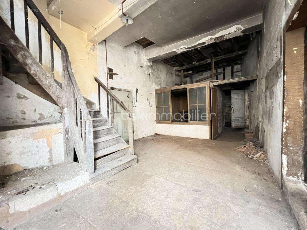 Maison à SAINT-BRIS-LE-VINEUX