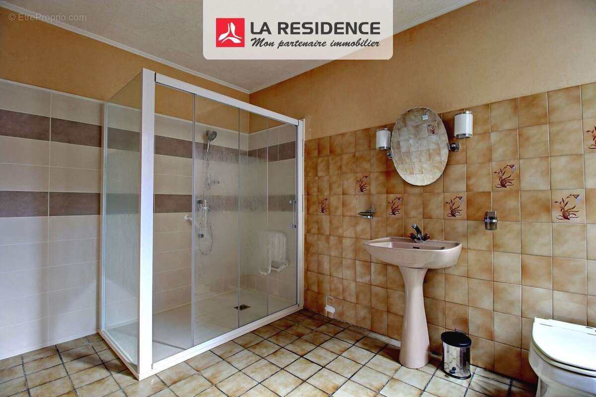 Maison à SAINT-ETIENNE-DU-ROUVRAY