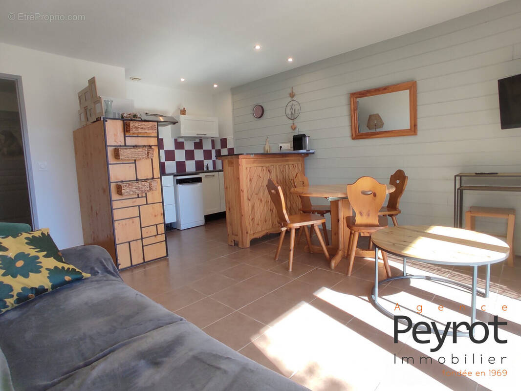 Appartement à LES ANGLES