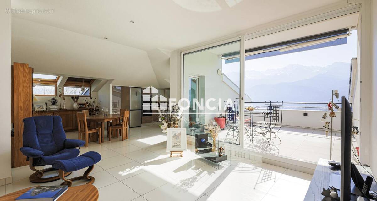 Appartement à SAINT-ISMIER