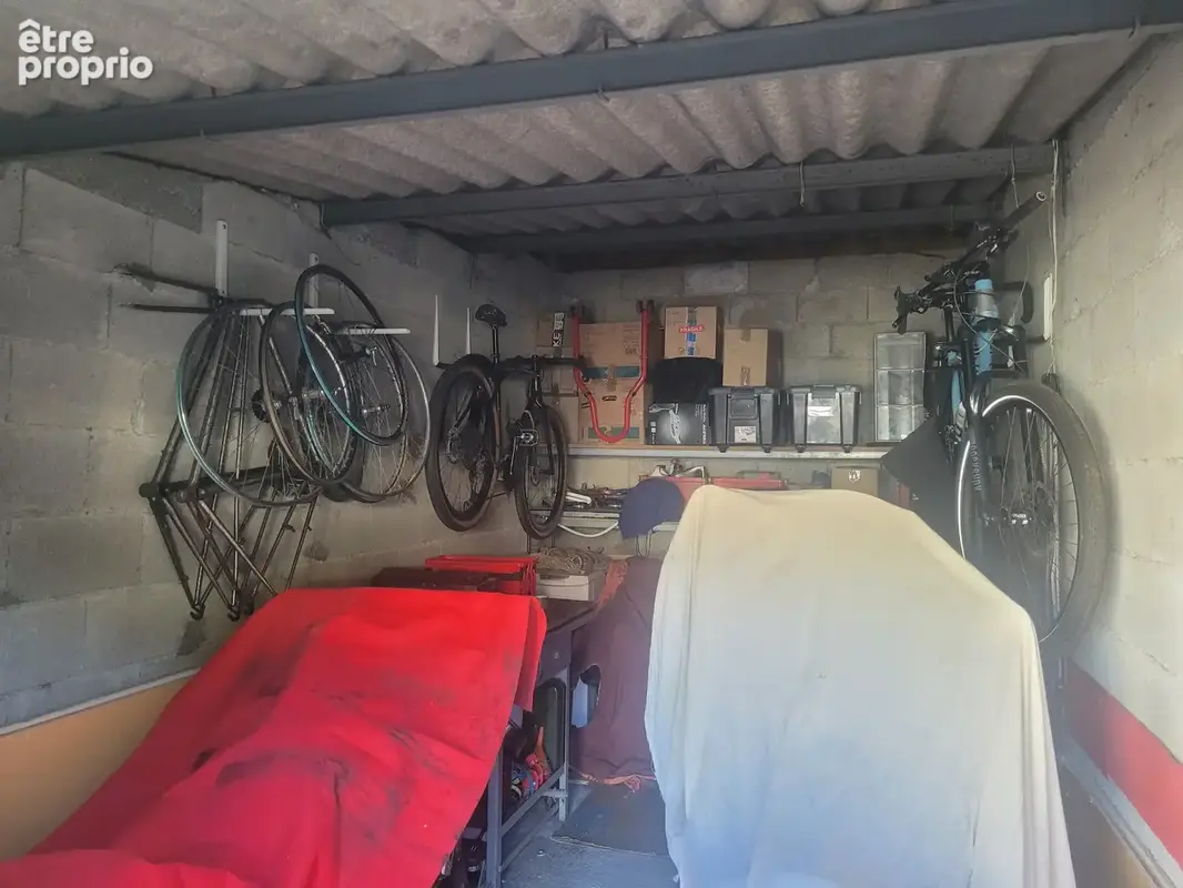 LIMOGES très bon emplacement pour cet ensemble de 24 garages tous loués - photo 3