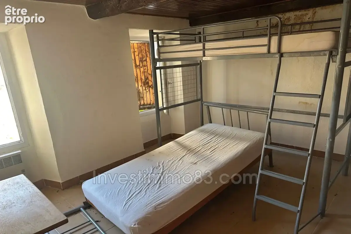 Maison 88 m² à Ampus  - photo 9