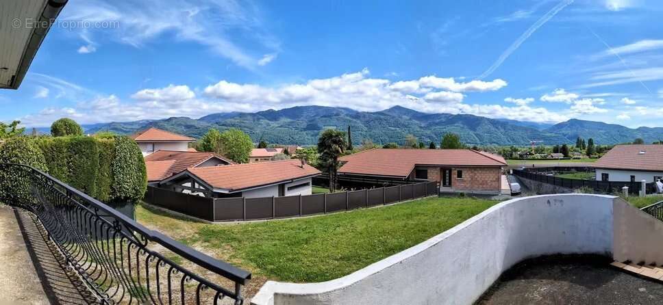 Maison à SAINT-ISMIER