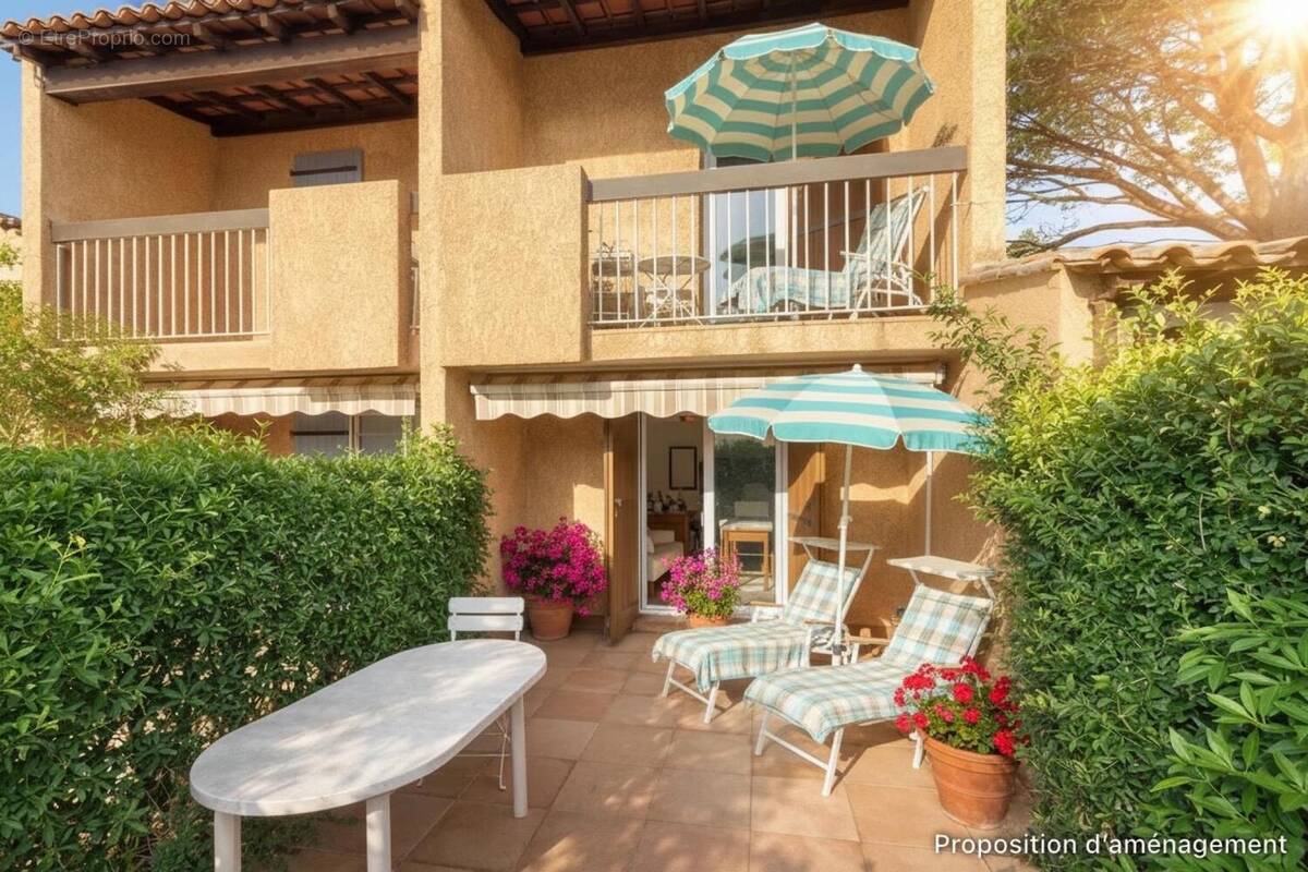 Photo 1 - Appartement à ROQUEBRUNE-SUR-ARGENS