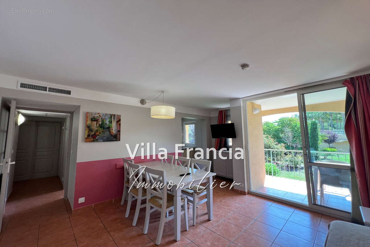 Appartement à MANDELIEU-LA-NAPOULE