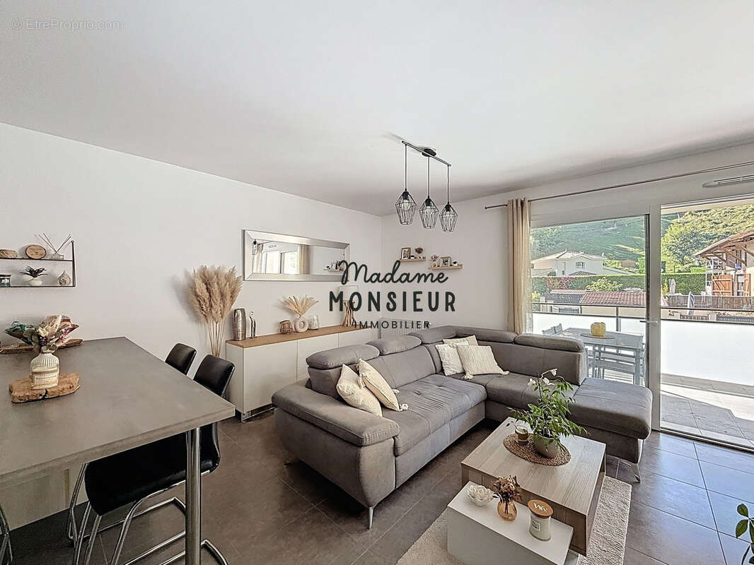 Appartement à BOURGOIN-JALLIEU