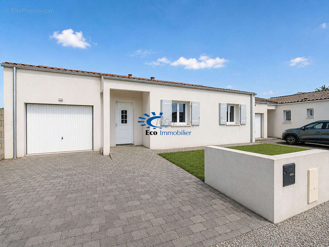Maison à AIGREFEUILLE-D'AUNIS