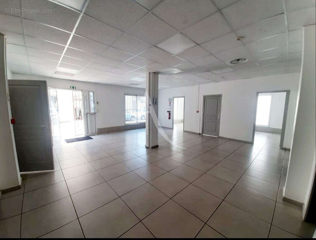 Commerce à FORT-DE-FRANCE