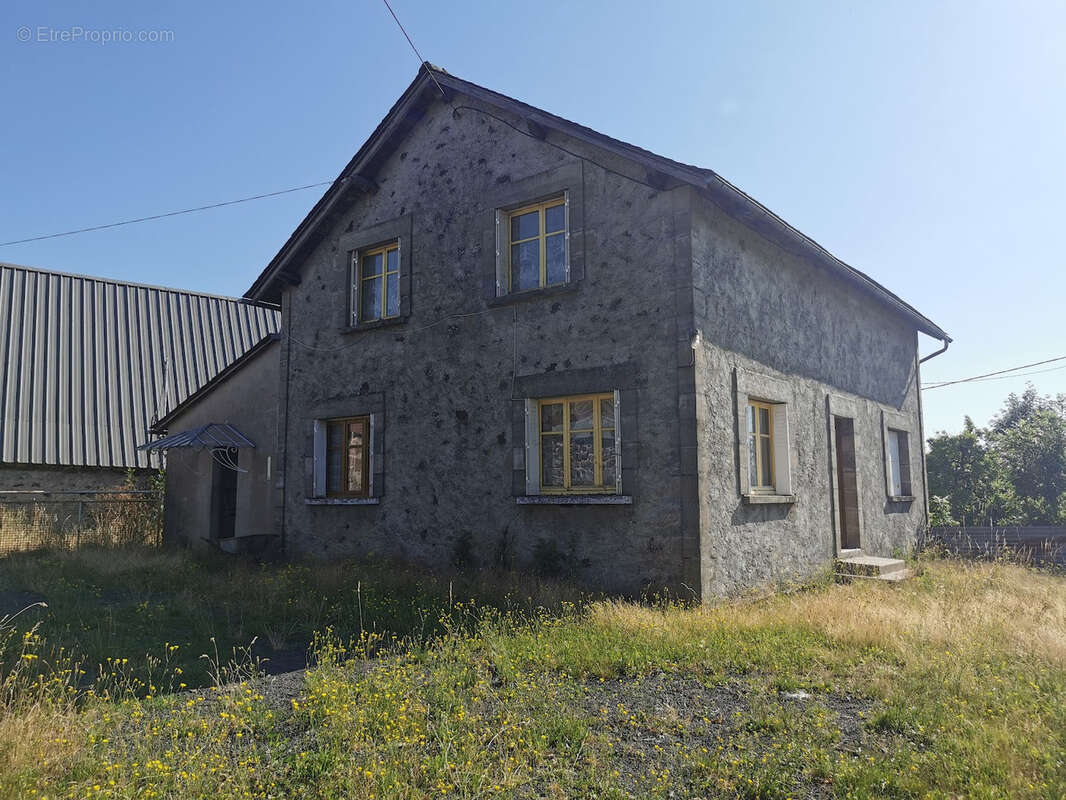 Maison à BROMMAT