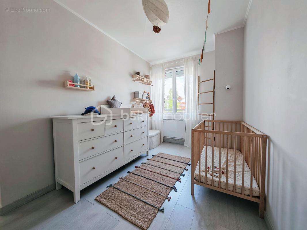 3 chambres / jardin / grand garage / aucun travaux a prevoir / dpe c - photo 9