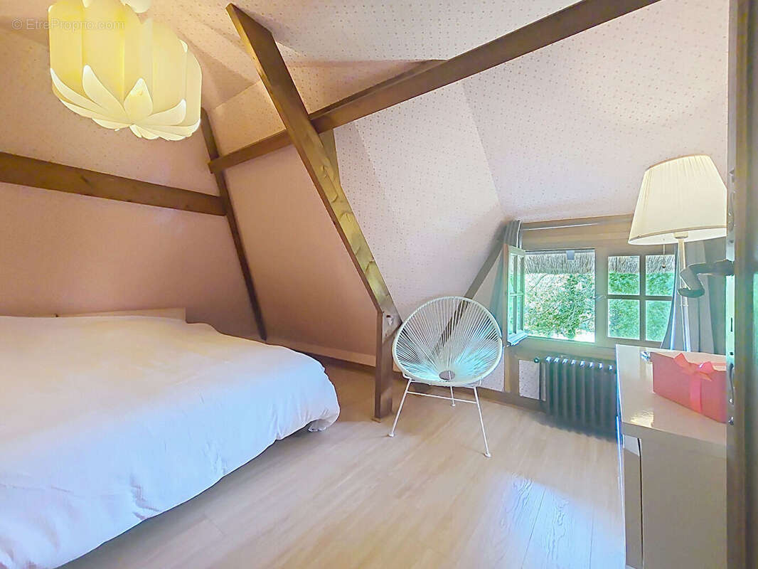 GENNEVILLE - Maison de charme de 6 pièces - photo 7