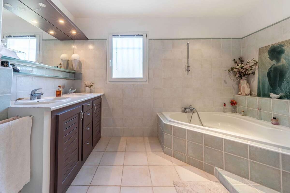 Maison à SAINT-GILLES