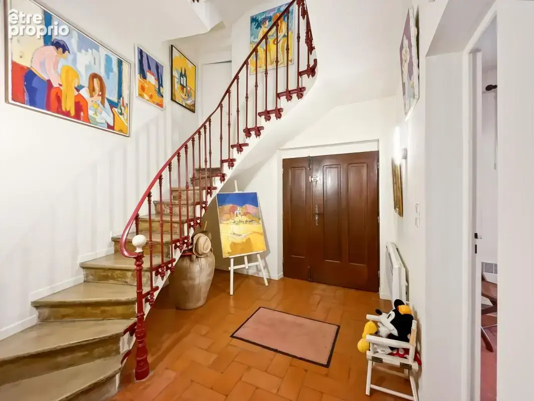 Maison atypique avec terrasse et stationnement – Béziers Centre - À Vendre - photo 6