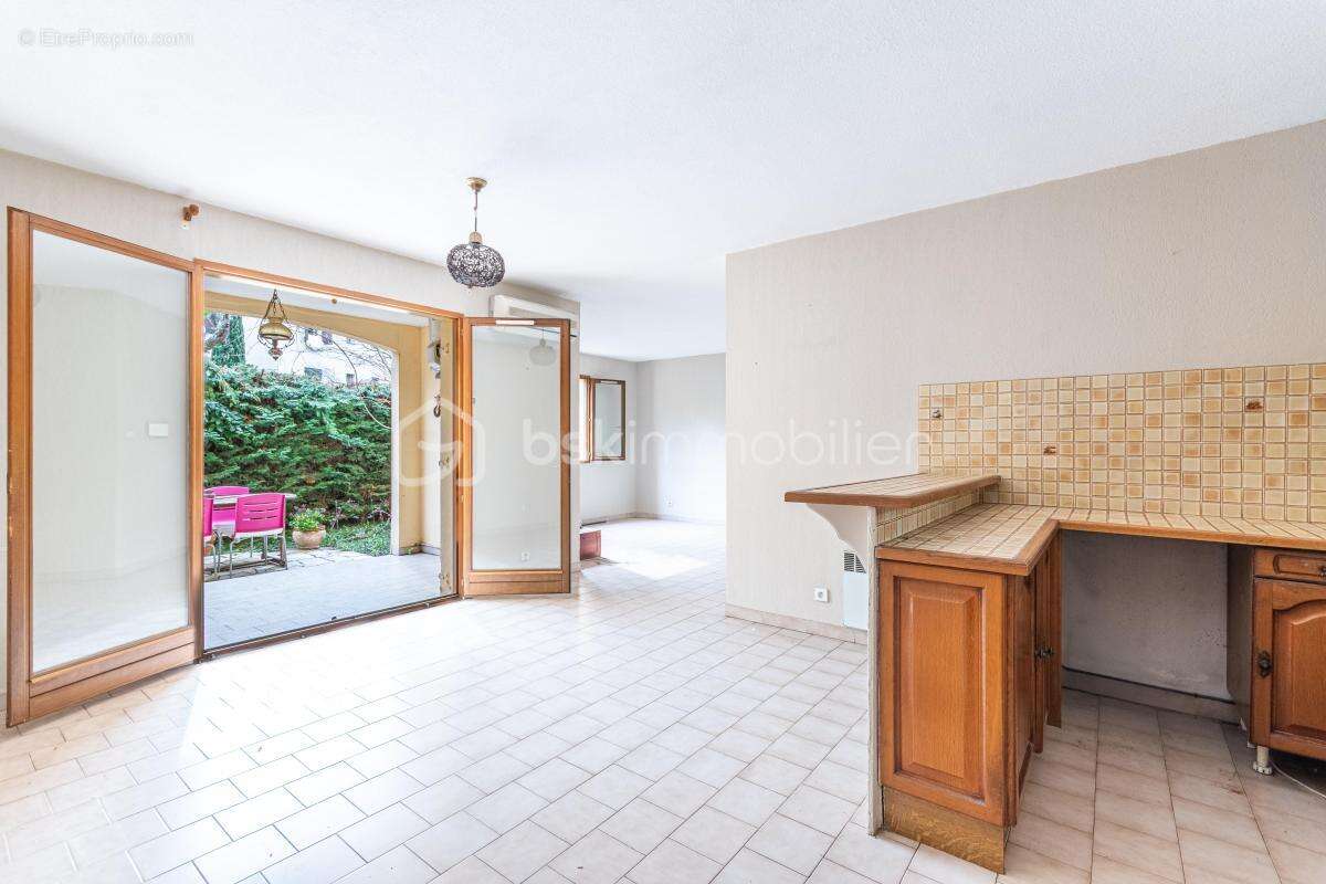 *** coup de coeur *** t3 en rez de jardin avec garage *** - photo 2