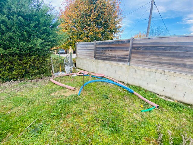 Terrain à AIGUES-VIVES