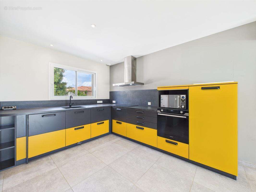 Appartement à PERI
