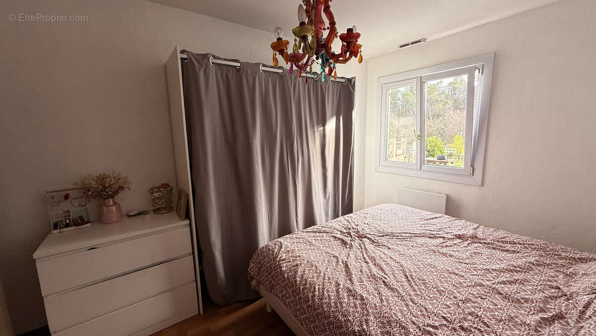 Maison à SAINT-JEANNET