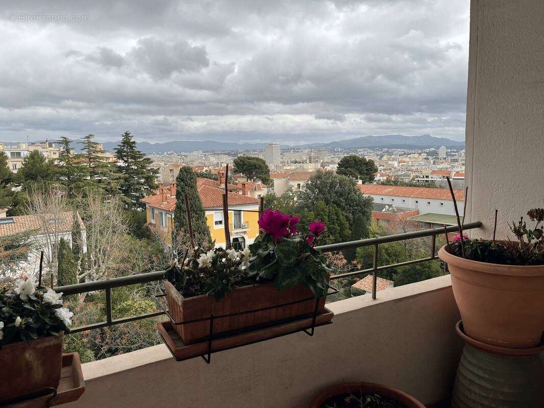 Appartement à MARSEILLE-8E