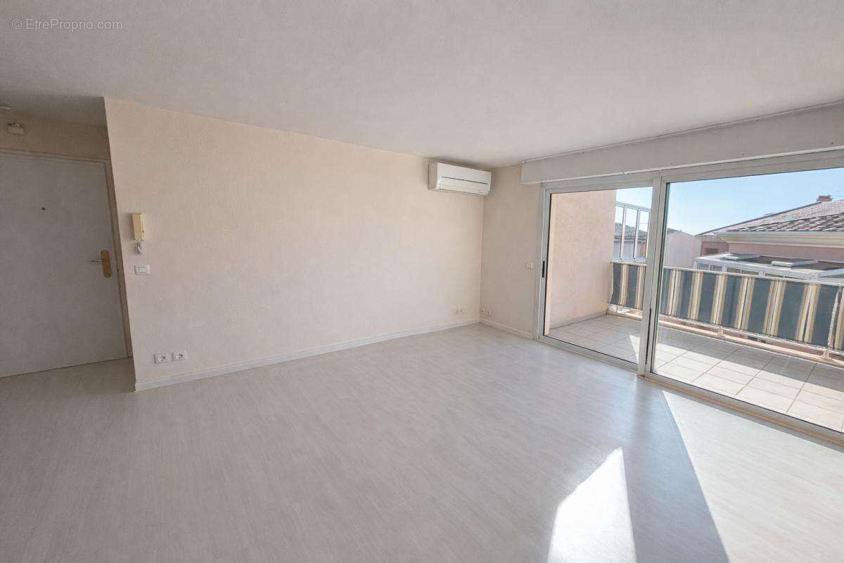 Appartement à FREJUS