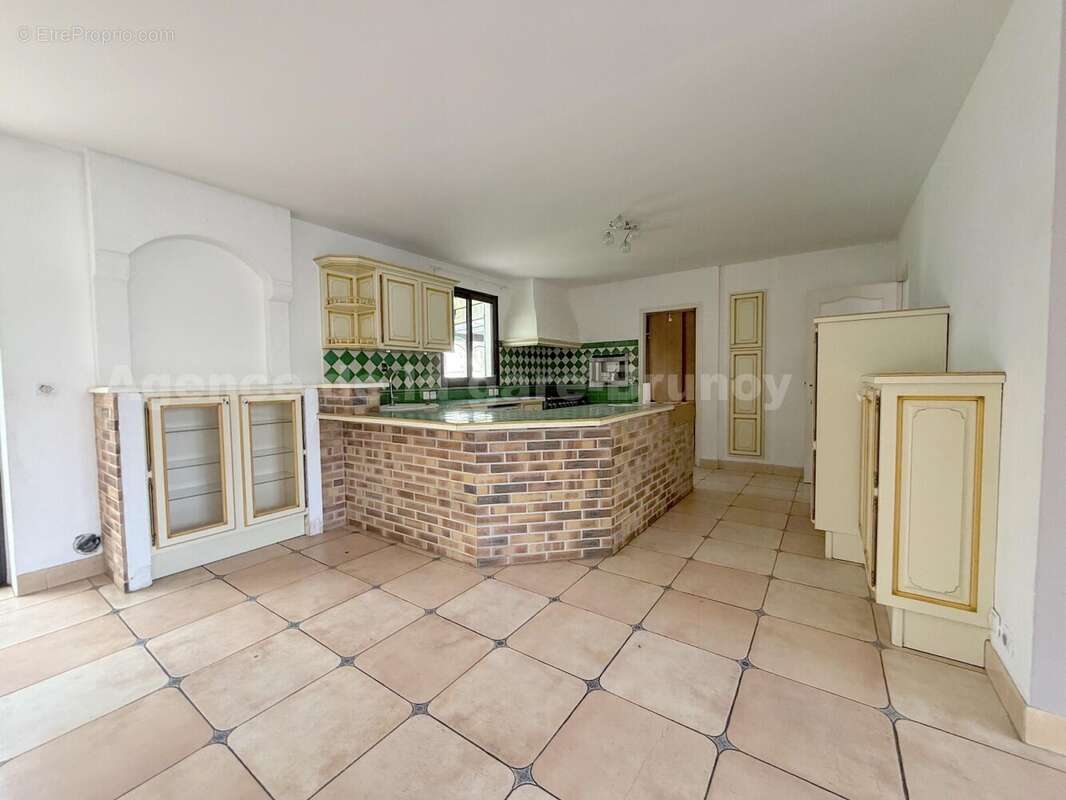 Cuisine - Maison à BRUNOY