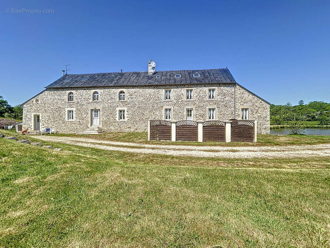 Maison à SAINT-SAUVEUR-LE-VICOMTE