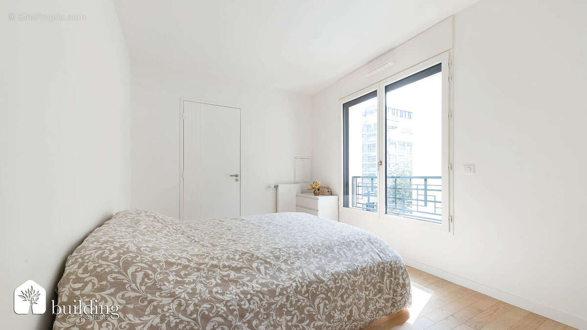 Appartement à LEVALLOIS-PERRET