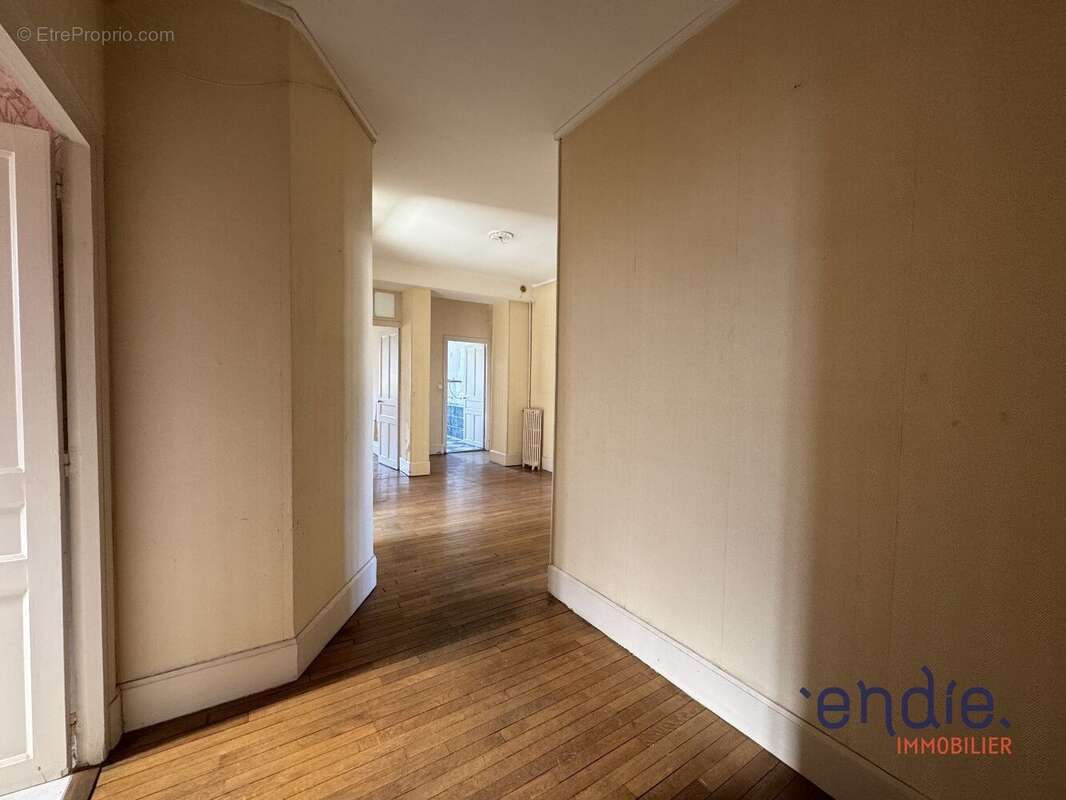 Appartement à MOULINS
