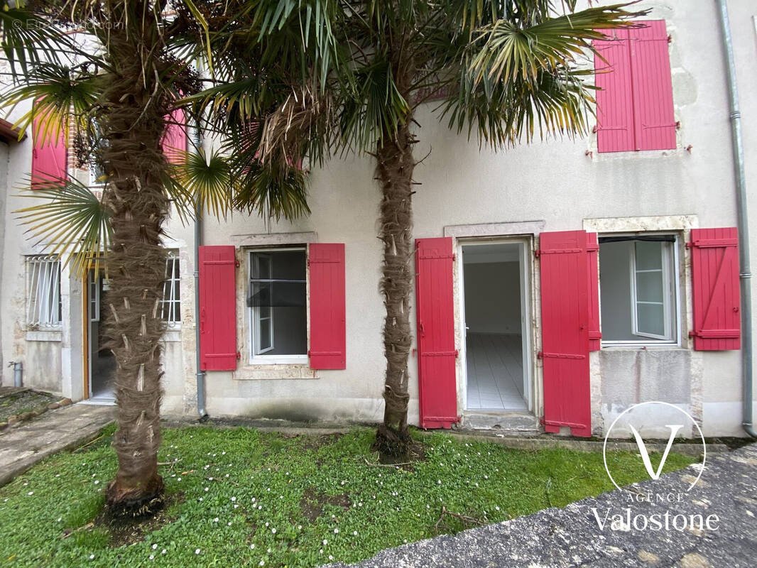 Maison à MONTGAILLARD