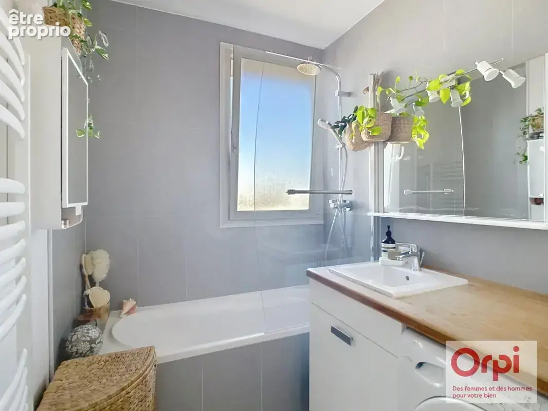 2 pièces 45 m²- Dernier étage - Centre ville - balcon / parking - photo 5