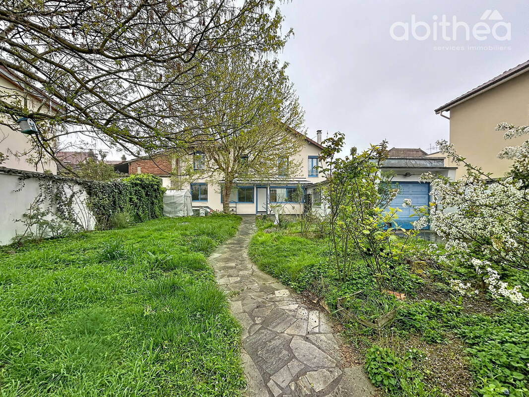 Maison à CHOISY-LE-ROI