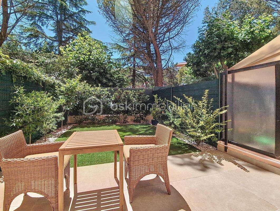 Appartement à MOUGINS