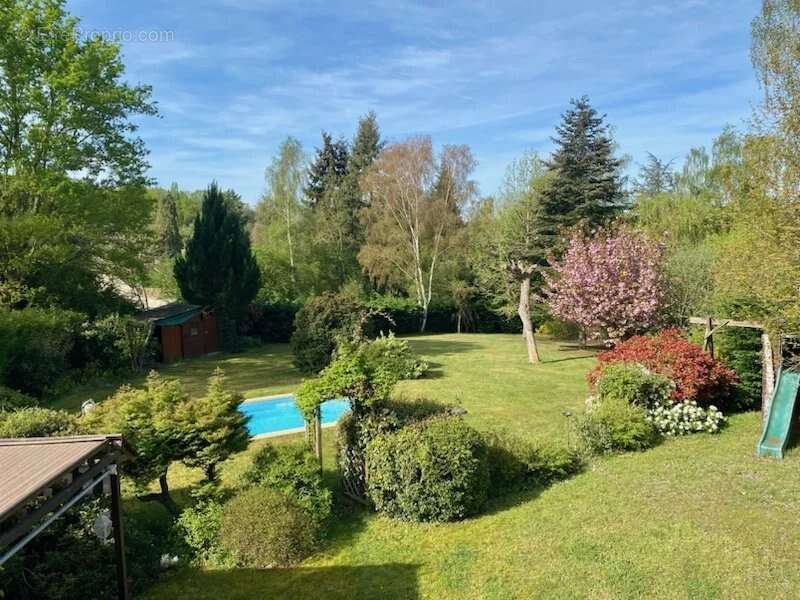 Maison à SAINT-REMY-L&#039;HONORE