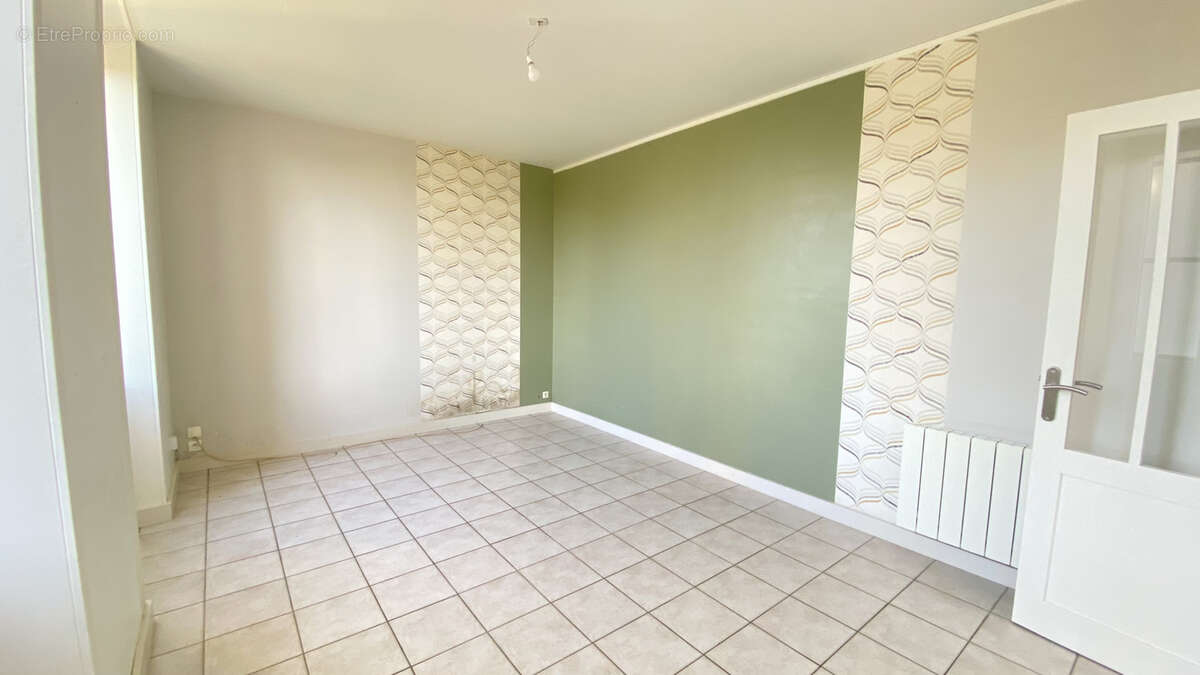 Maison à CHENAC-SAINT-SEURIN-D&#039;UZET