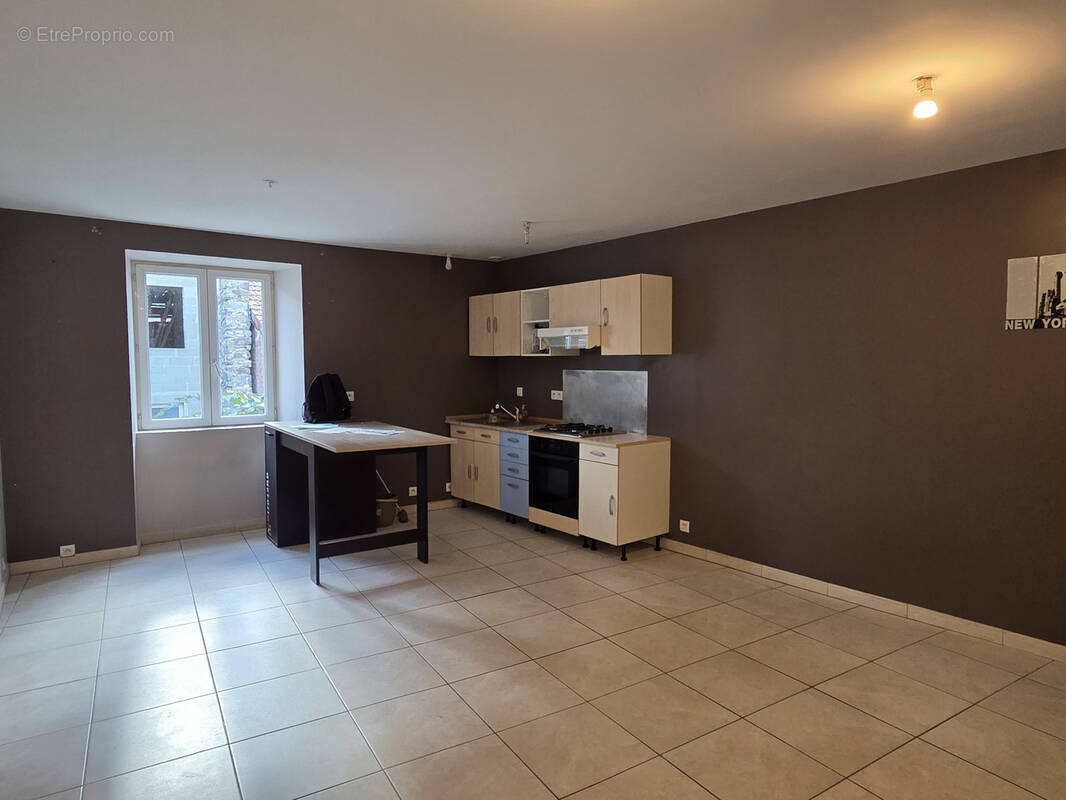 Maison à LES CABANNES