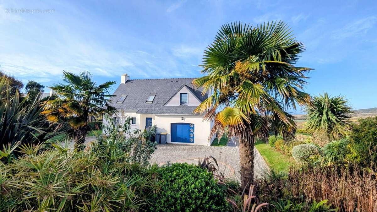 Maison à PLOMODIERN