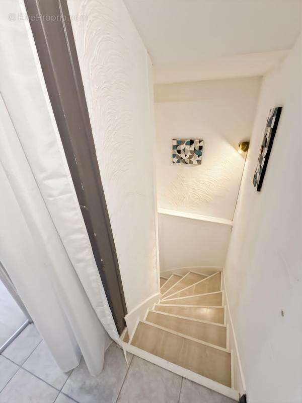 Maison façon loft/ volumes /garage/terrasse/jardin/3 suites parentales ! - photo 10