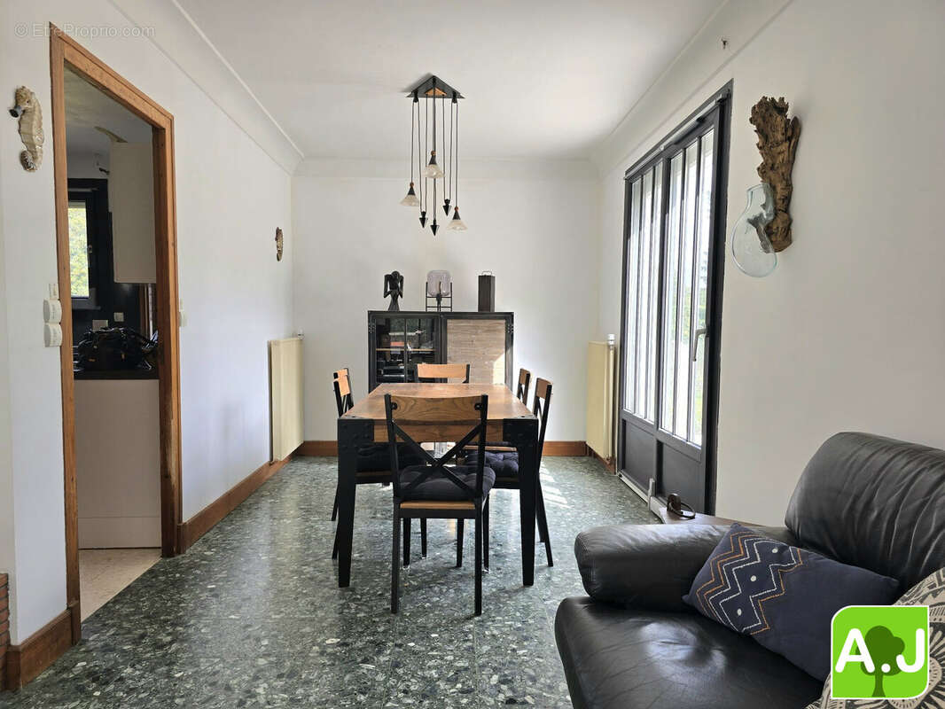 Maison à EZY-SUR-EURE