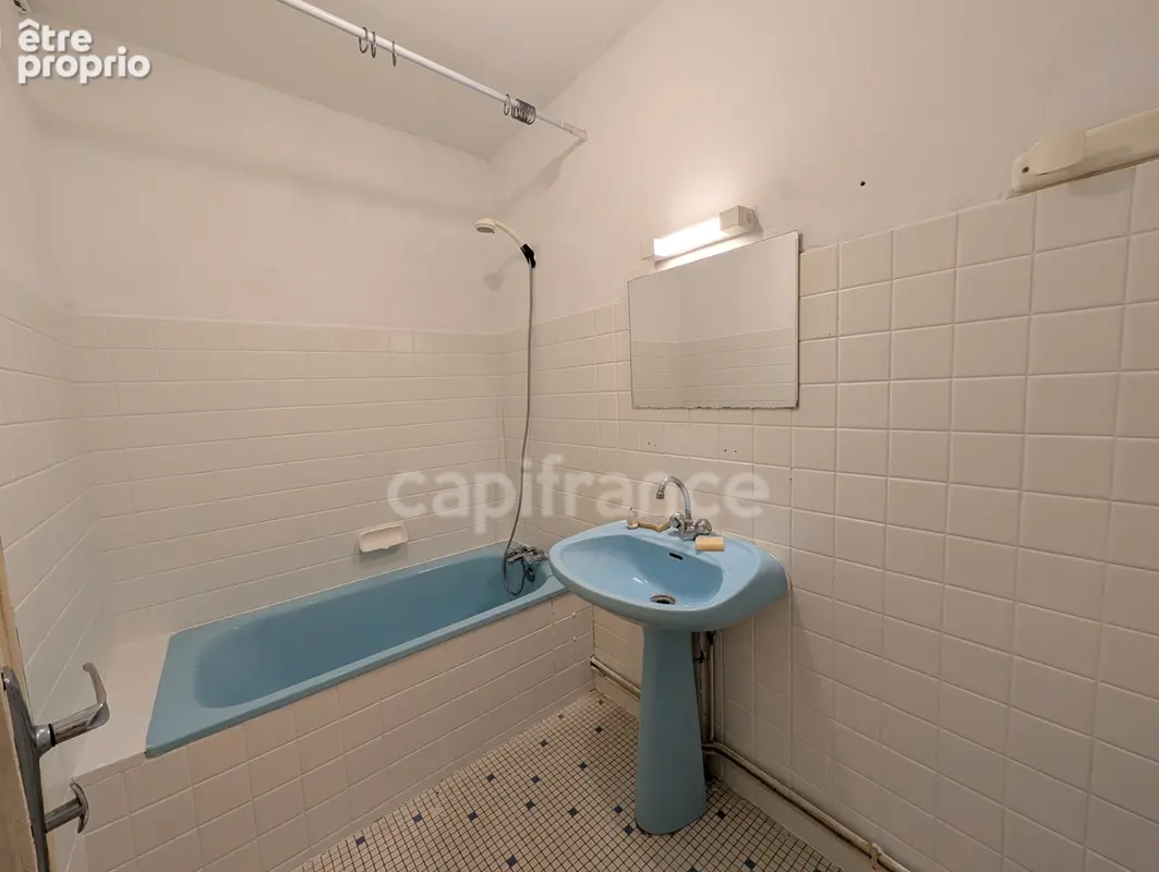 Appartement T2 (33) - Vue sur les toits - BORDEAUX SAINT-AUGUSTIN - photo 7