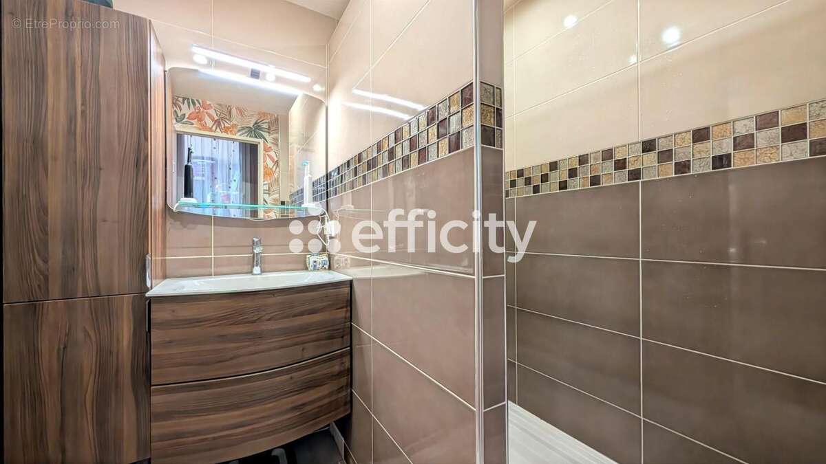 Appartement à LOGNES