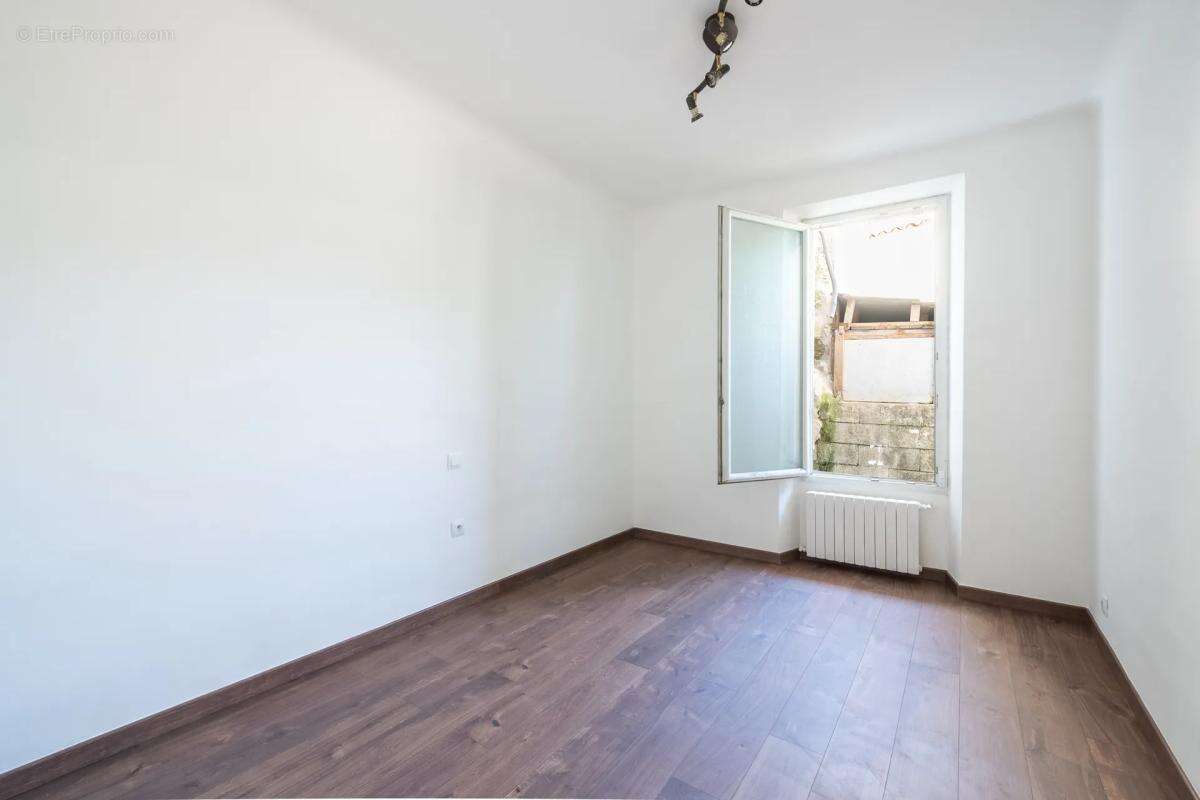 Appartement à MARSEILLE-16E