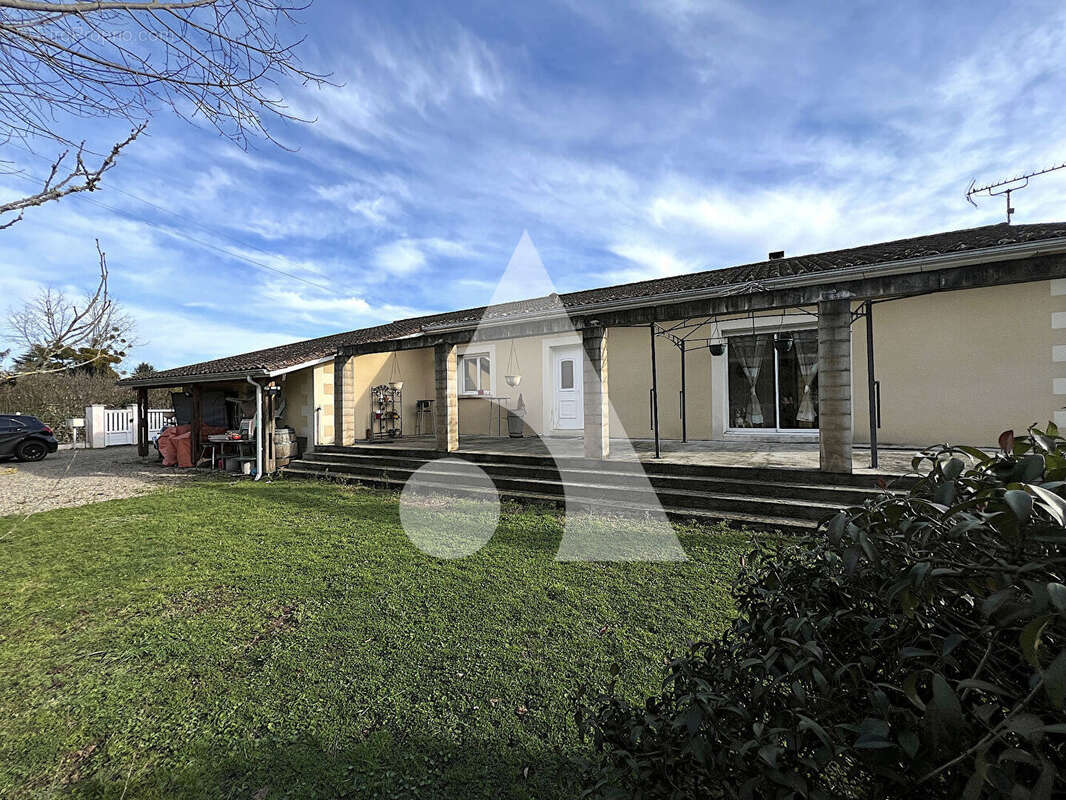 Maison à SAINT-DENIS-DE-PILE