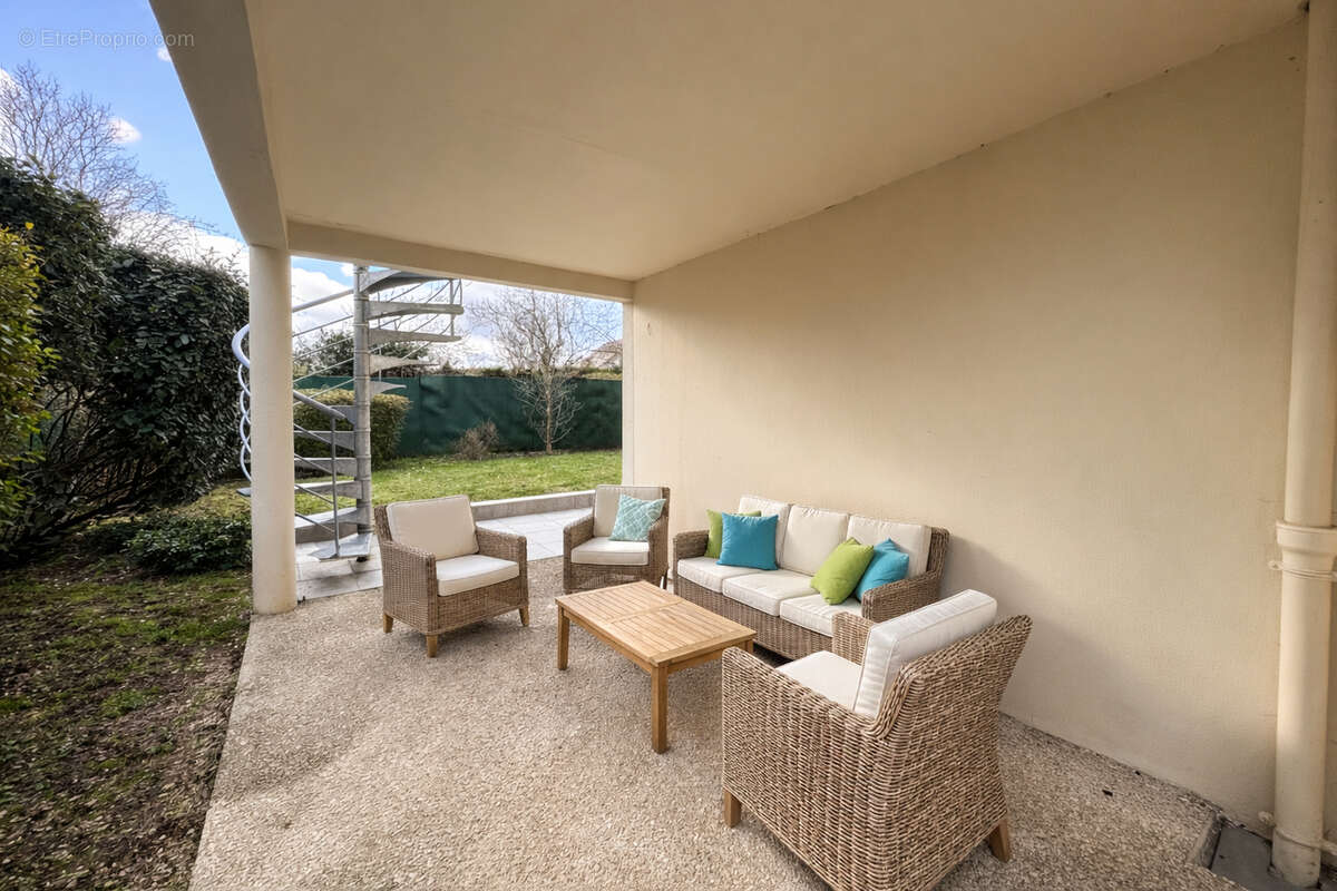 Maison à VERRIERES-LE-BUISSON