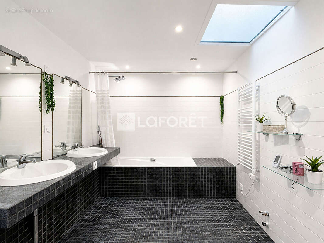 Appartement à SAINTES