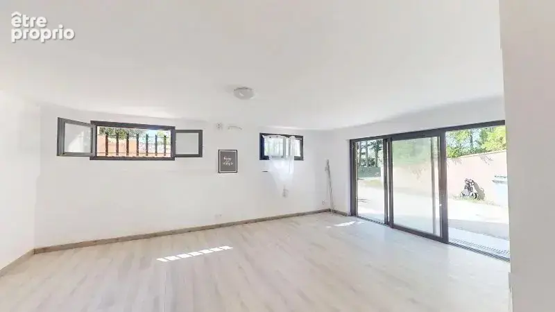 Villa T5 + T2 avec piscine et grand jardin - photo 12