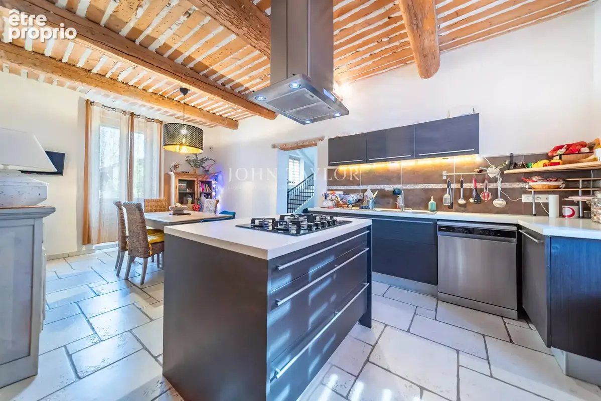 Mas d'exception à vendre à Bonnieux avec vue panoramique sur le Luberon - photo 14