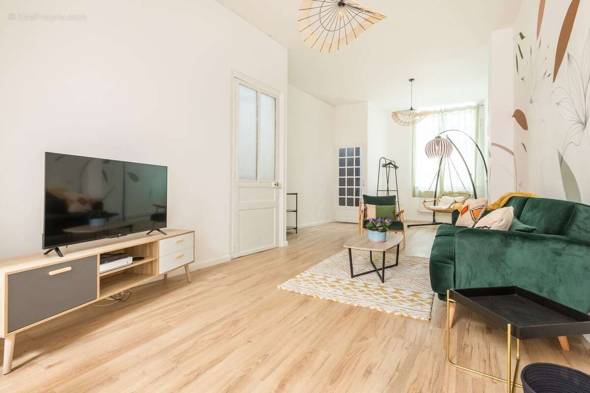 Appartement 165 m² à Roubaix  - photo 2