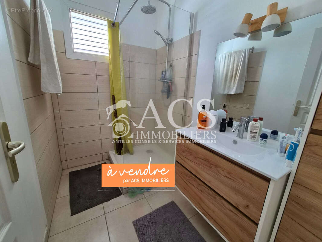 Appartement à SAINTE-LUCE