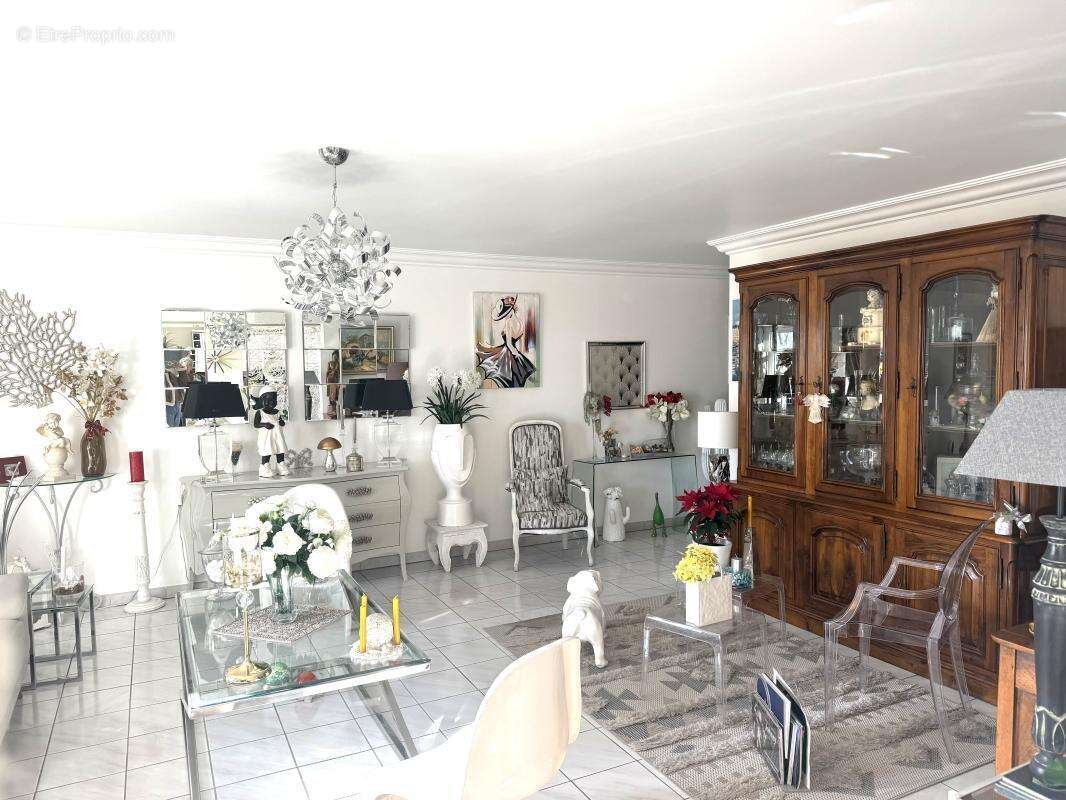 Appartement à L'ISLE-SUR-LA-SORGUE