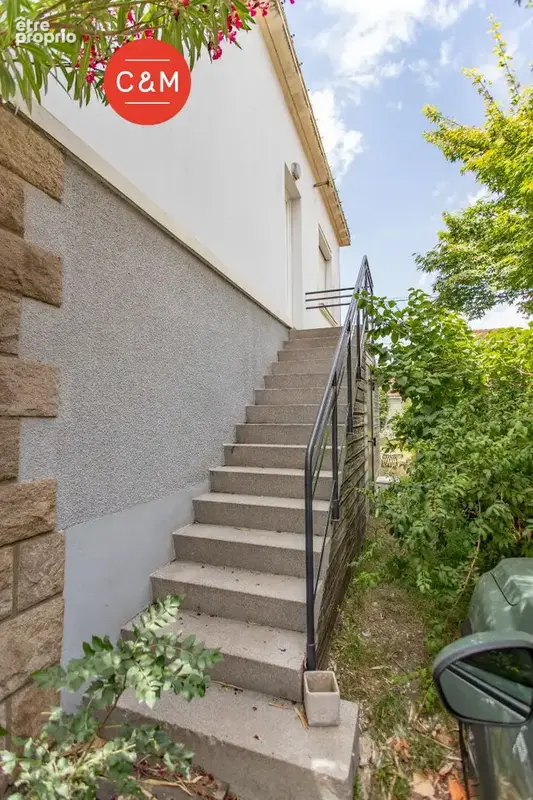 REZE BALINIERE - Maison divisée en trois logements - photo 13
