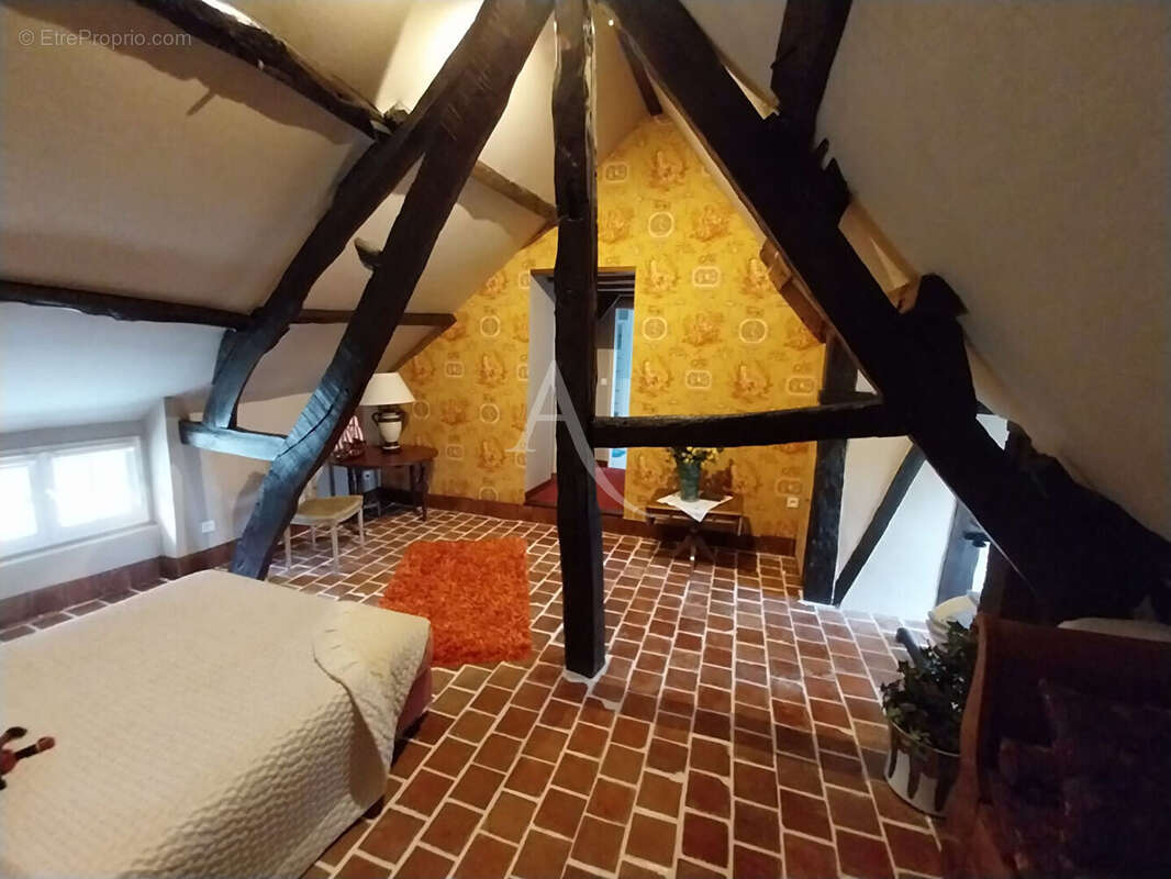 Maison à MEZY-SUR-SEINE